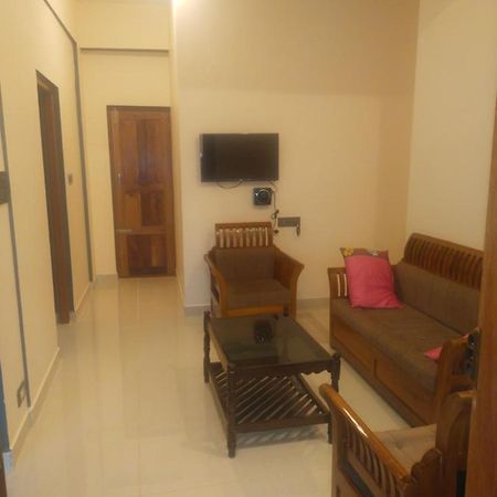 מדיקרי Two Bedroom House מראה חיצוני תמונה