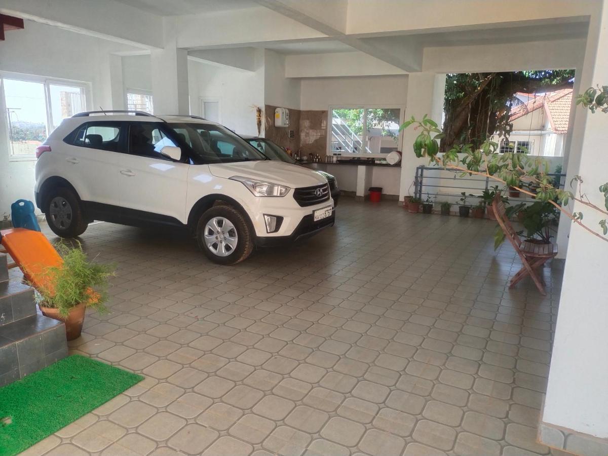מדיקרי Two Bedroom House מראה חיצוני תמונה